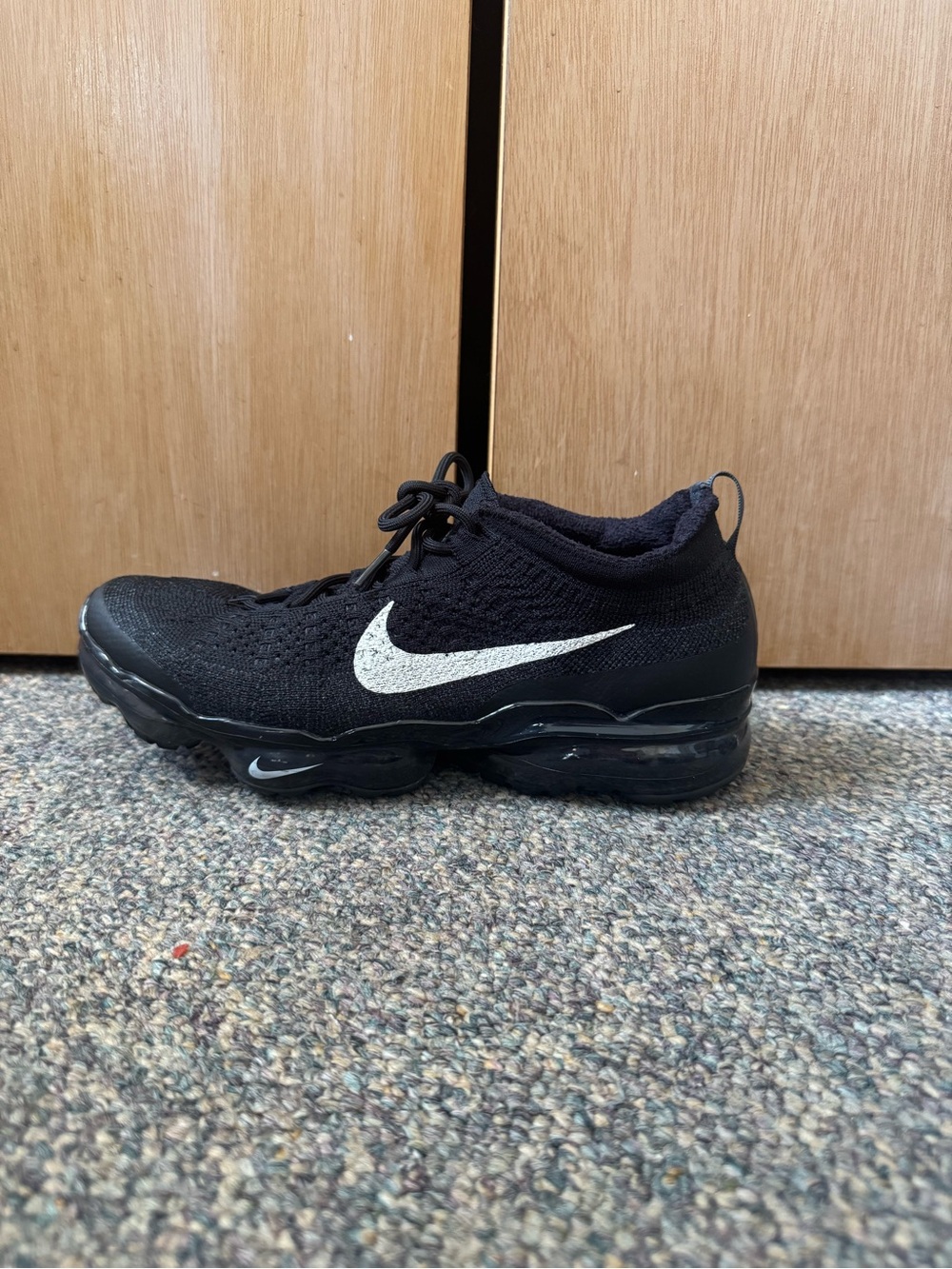 Nike Black/White VaporMax Flyknit Sneakers - Picture 6 of 7